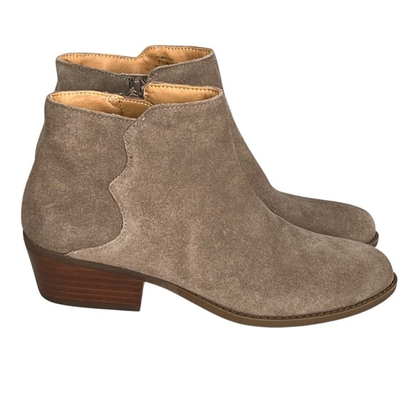 Sole Society “So-Breyon” Tan Suede Stacked Heel Boots Size 7.5 Medium - Picture 2 of 11